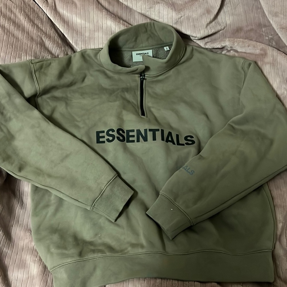 Essentials half zip